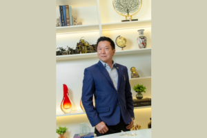 Hábitos pós-operatórios fazem a diferença na recuperação após a cirurgia plástica, orienta Milton Seigi Hayashi.