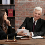 O Sindnapi - Sindicato Nacional dos Aposentados, Pensionistas e Idosos alerta para as barreiras digitais que mantêm idosos afastados de direitos essenciais.