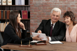 O Sindnapi - Sindicato Nacional dos Aposentados, Pensionistas e Idosos alerta para as barreiras digitais que mantêm idosos afastados de direitos essenciais.