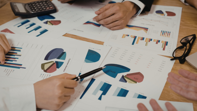 Para Gustavo Morceli, Como dados de uso cotidiano se transformam em ferramenta de governança escolar revela como informações do dia a dia orientam decisões mais eficientes na educação.